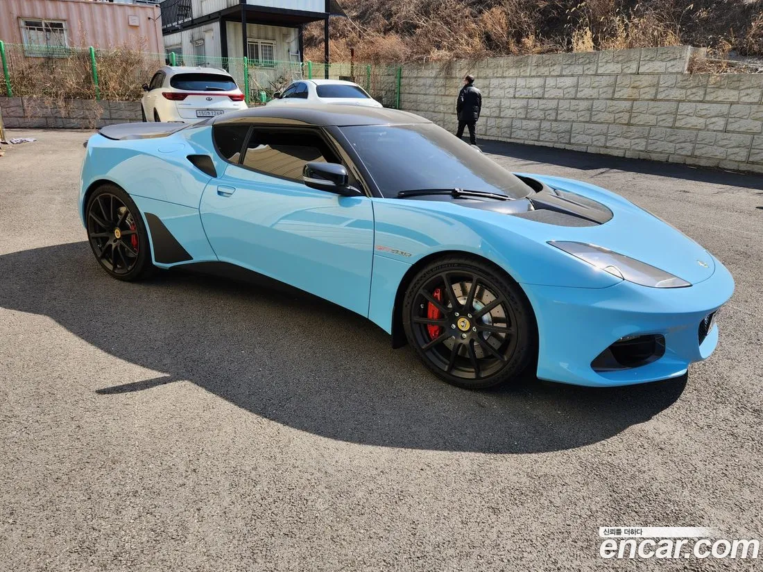 lotus-evora-2-1.webp